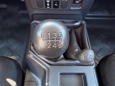 2007 Toyota FJ Cruiser 6 Speed Manual Transmission !  4X4 ! Clean title - Photo 22 - Gladstone, OR 97027