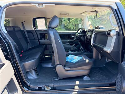 2007 Toyota FJ Cruiser 6 Speed Manual Transmission !  4X4 ! Clean title - Photo 14 - Gladstone, OR 97027
