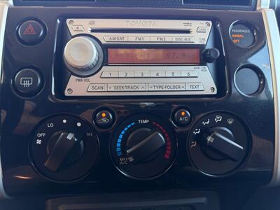 2007 Toyota FJ Cruiser 6 Speed Manual Transmission !  4X4 ! Clean title - Photo 67 - Gladstone, OR 97027