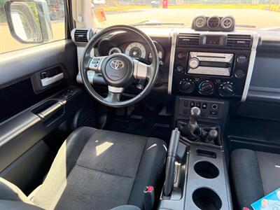 2007 Toyota FJ Cruiser 6 Speed Manual Transmission !  4X4 ! Clean title - Photo 17 - Gladstone, OR 97027