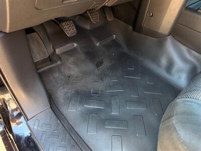 2007 Toyota FJ Cruiser 6 Speed Manual Transmission !  4X4 ! Clean title - Photo 41 - Gladstone, OR 97027