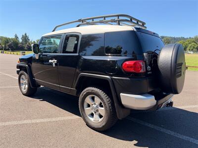 2007 Toyota FJ Cruiser 6 Speed Manual Transmission !  4X4 ! Clean title - Photo 3 - Gladstone, OR 97027