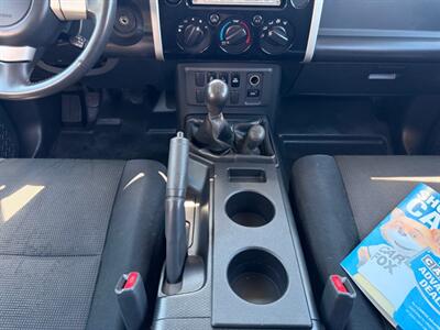 2007 Toyota FJ Cruiser 6 Speed Manual Transmission !  4X4 ! Clean title - Photo 19 - Gladstone, OR 97027