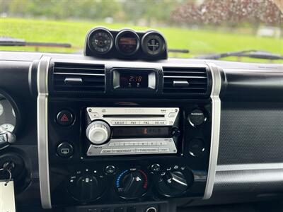 2007 Toyota FJ Cruiser 6 Speed Manual Transmission !  4X4 ! Clean title - Photo 20 - Gladstone, OR 97027