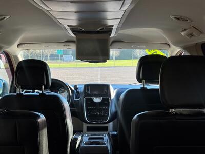 2013 Chrysler Town and Country Touring   - Photo 37 - Gladstone, OR 97027