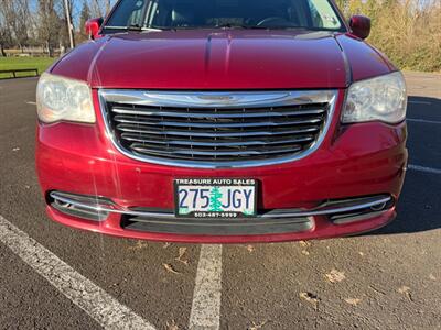 2013 Chrysler Town and Country Touring   - Photo 29 - Gladstone, OR 97027