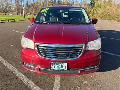 2013 Chrysler Town and Country Touring   - Photo 8 - Gladstone, OR 97027