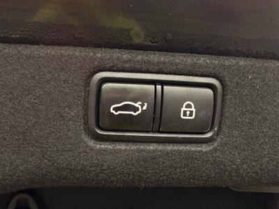 2015 Kia K900 Luxury , Fully Loaded !   - Photo 44 - Gladstone, OR 97027