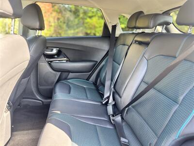 2020 Kia Niro EV EX Premium - Photo 18 - Gladstone, OR 97027