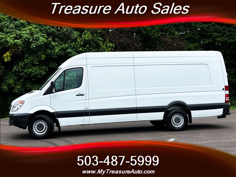 2012 Mercedes-Benz Sprinter 2500  Cargovan