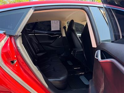 2014 Tesla Model S 60 - Photo 12 - Gladstone, OR 97027