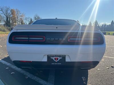 2019 Dodge Challenger SXT , Well Kept , Low Miles !   - Photo 4 - Gladstone, OR 97027