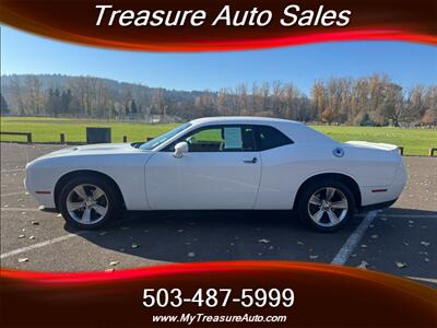 2019 Dodge Challenger SXT , Well Kept , Low Miles !  