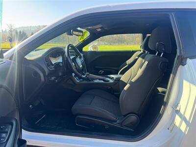 2019 Dodge Challenger SXT , Well Kept , Low Miles !   - Photo 9 - Gladstone, OR 97027