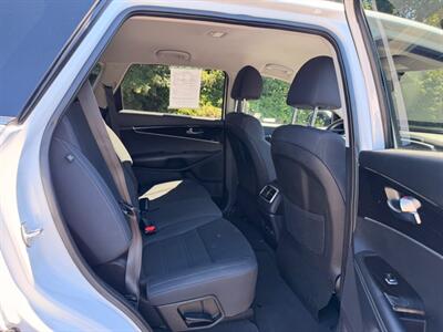 2019 Kia Sorento LX V6 - Photo 14 - Gladstone, OR 97027