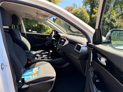 2019 Kia Sorento LX V6 - Photo 13 - Gladstone, OR 97027