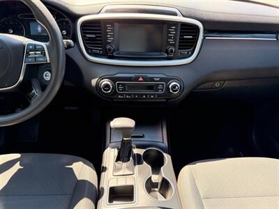 2019 Kia Sorento LX V6 - Photo 20 - Gladstone, OR 97027