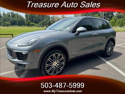 2016 Porsche Cayenne SUV , AWD , Fully loaded !  Great service records ! SUV