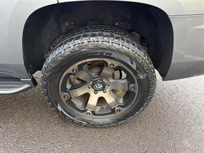 2019 Chevrolet Tahoe LT   - Photo 8 - Gladstone, OR 97027