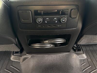 2019 Chevrolet Tahoe LT   - Photo 22 - Gladstone, OR 97027