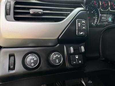 2019 Chevrolet Tahoe LT   - Photo 49 - Gladstone, OR 97027