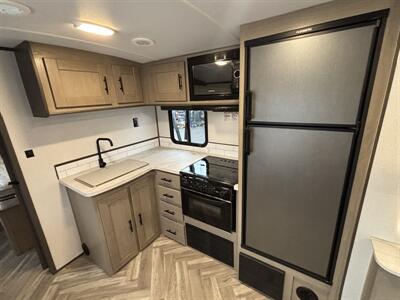 2021 SHADOW CRUISER 277BHS Travel Trailer   - Photo 34 - Gladstone, OR 97027