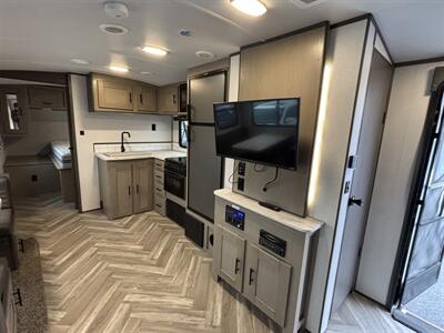 2021 SHADOW CRUISER 277BHS Travel Trailer   - Photo 33 - Gladstone, OR 97027