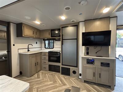 2021 SHADOW CRUISER 277BHS Travel Trailer   - Photo 29 - Gladstone, OR 97027