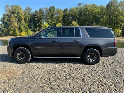 2016 GMC Yukon XL SLT   - Photo 2 - Gladstone, OR 97027