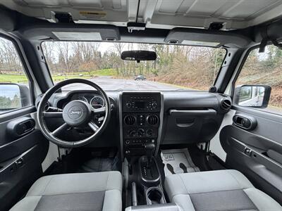 2010 Jeep Wrangler Unlimited Rubicon  SUV , LOW MILES ! - Photo 19 - Gladstone, OR 97027