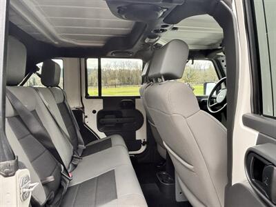 2010 Jeep Wrangler Unlimited Rubicon  SUV , LOW MILES ! - Photo 18 - Gladstone, OR 97027