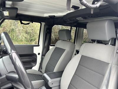 2010 Jeep Wrangler Unlimited Rubicon  SUV , LOW MILES ! - Photo 34 - Gladstone, OR 97027