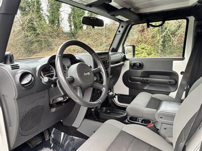 2010 Jeep Wrangler Unlimited Rubicon  SUV , LOW MILES ! - Photo 28 - Gladstone, OR 97027