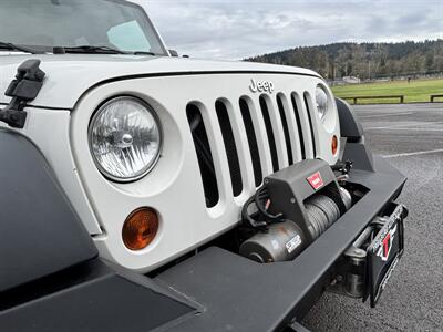 2010 Jeep Wrangler Unlimited Rubicon  SUV , LOW MILES ! - Photo 12 - Gladstone, OR 97027