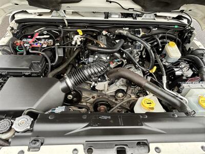 2010 Jeep Wrangler Unlimited Rubicon  SUV , LOW MILES ! - Photo 10 - Gladstone, OR 97027