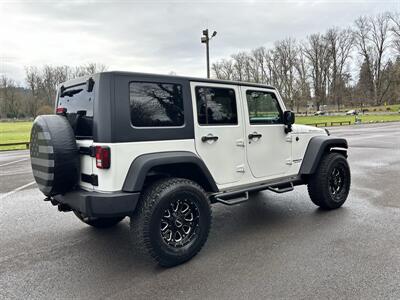2010 Jeep Wrangler Unlimited Rubicon  SUV , LOW MILES ! - Photo 42 - Gladstone, OR 97027