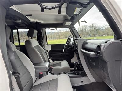 2010 Jeep Wrangler Unlimited Rubicon  SUV , LOW MILES ! - Photo 40 - Gladstone, OR 97027