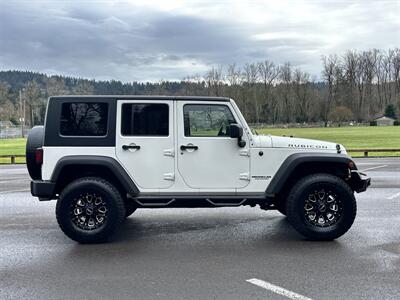 2010 Jeep Wrangler Unlimited Rubicon  SUV , LOW MILES ! - Photo 6 - Gladstone, OR 97027