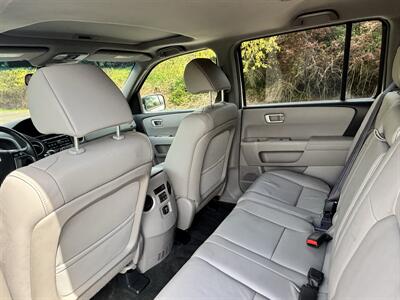 2013 Honda Pilot EX-L  3rd row seats ! Fully Loaded ! - Photo 16 - Gladstone, OR 97027