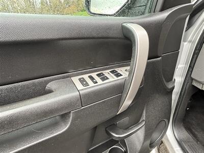 2010 Chevrolet Silverado 1500 LS Pickup Truck !  1 OWNER ! Clean Title ! - Photo 8 - Gladstone, OR 97027