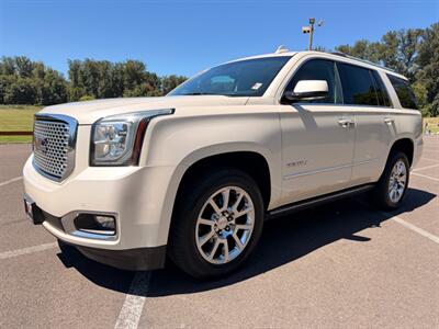2015 GMC Yukon Denali  3rd row seats ! SUV