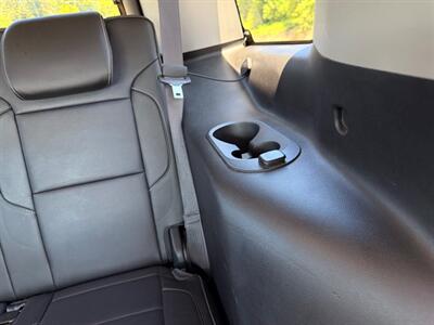2015 GMC Yukon Denali  3rd row seats ! - Photo 40 - Gladstone, OR 97027