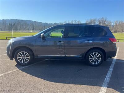 2013 Nissan Pathfinder SL SUV  Fully Loaded ... Must See ! - Photo 2 - Gladstone, OR 97027