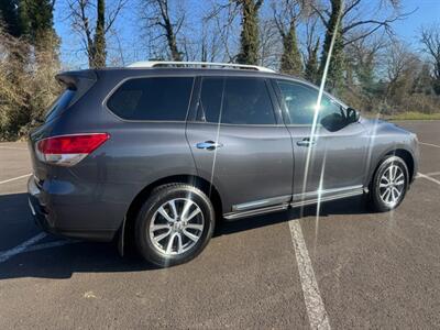 2013 Nissan Pathfinder SL SUV  Fully Loaded ... Must See ! - Photo 5 - Gladstone, OR 97027