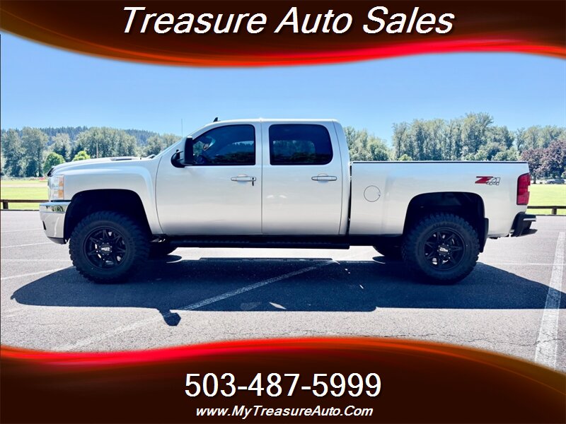 2013 Chevrolet Silverado 3500HD Silverado 3500 HD Diesel Pickup Truck !  4X4 , Clean title !