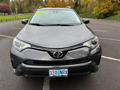 2017 Toyota RAV4 LE   - Photo 8 - Gladstone, OR 97027