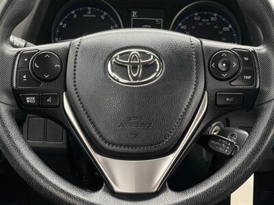 2017 Toyota RAV4 LE   - Photo 38 - Gladstone, OR 97027