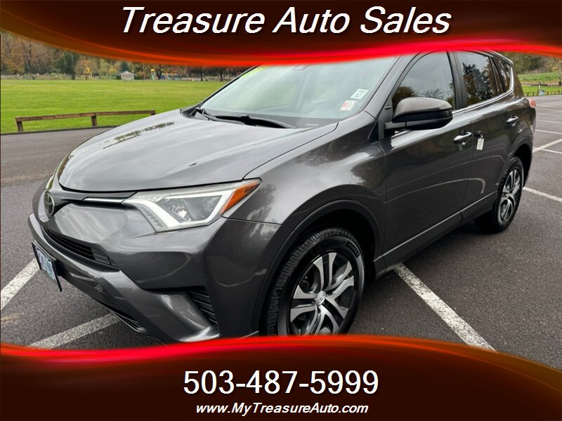 2017 Toyota RAV4 LE   - Photo 1 - Gladstone, OR 97027