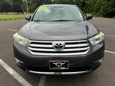 2011 Toyota Highlander SUV , Low Miles , 3rd row seats !   - Photo 8 - Gladstone, OR 97027