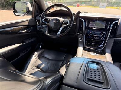 2017 Cadillac Escalade ESV Escalade ESV Platinum   - Photo 17 - Gladstone, OR 97027